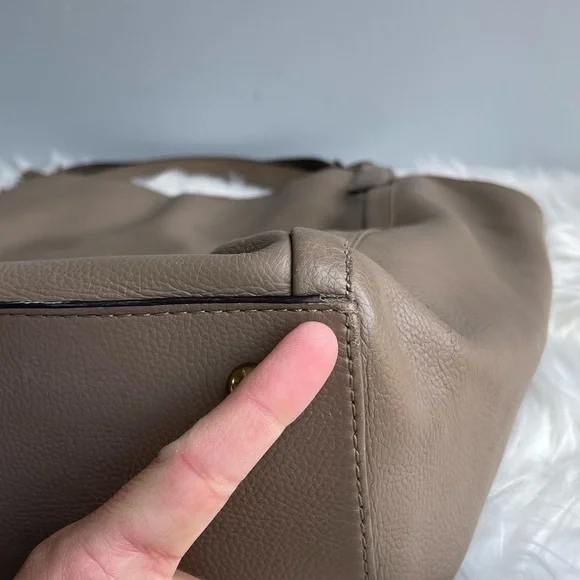 Gucci Soho Interlocking GG Tote Bag Leather Handbag